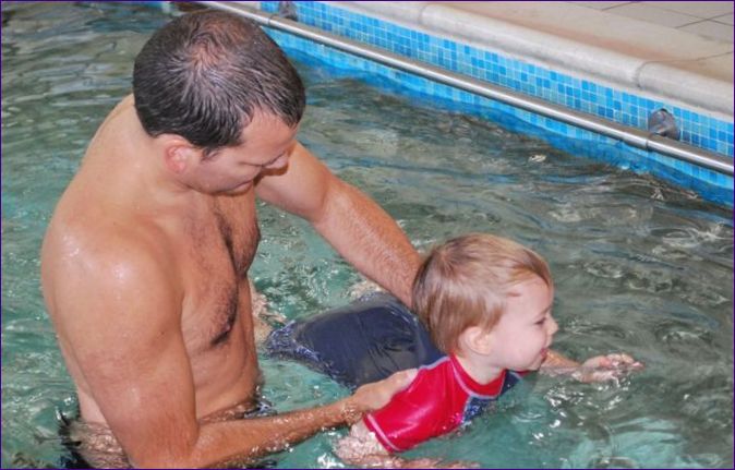 Bebeğinize yüzmeyi nasıl öğretirsiniz?